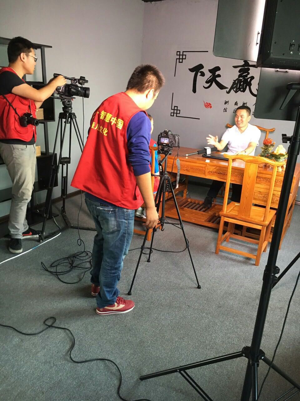 CCTV智慧中国·聚焦山西艾薇儿影视 科技赋能影视设备新未来